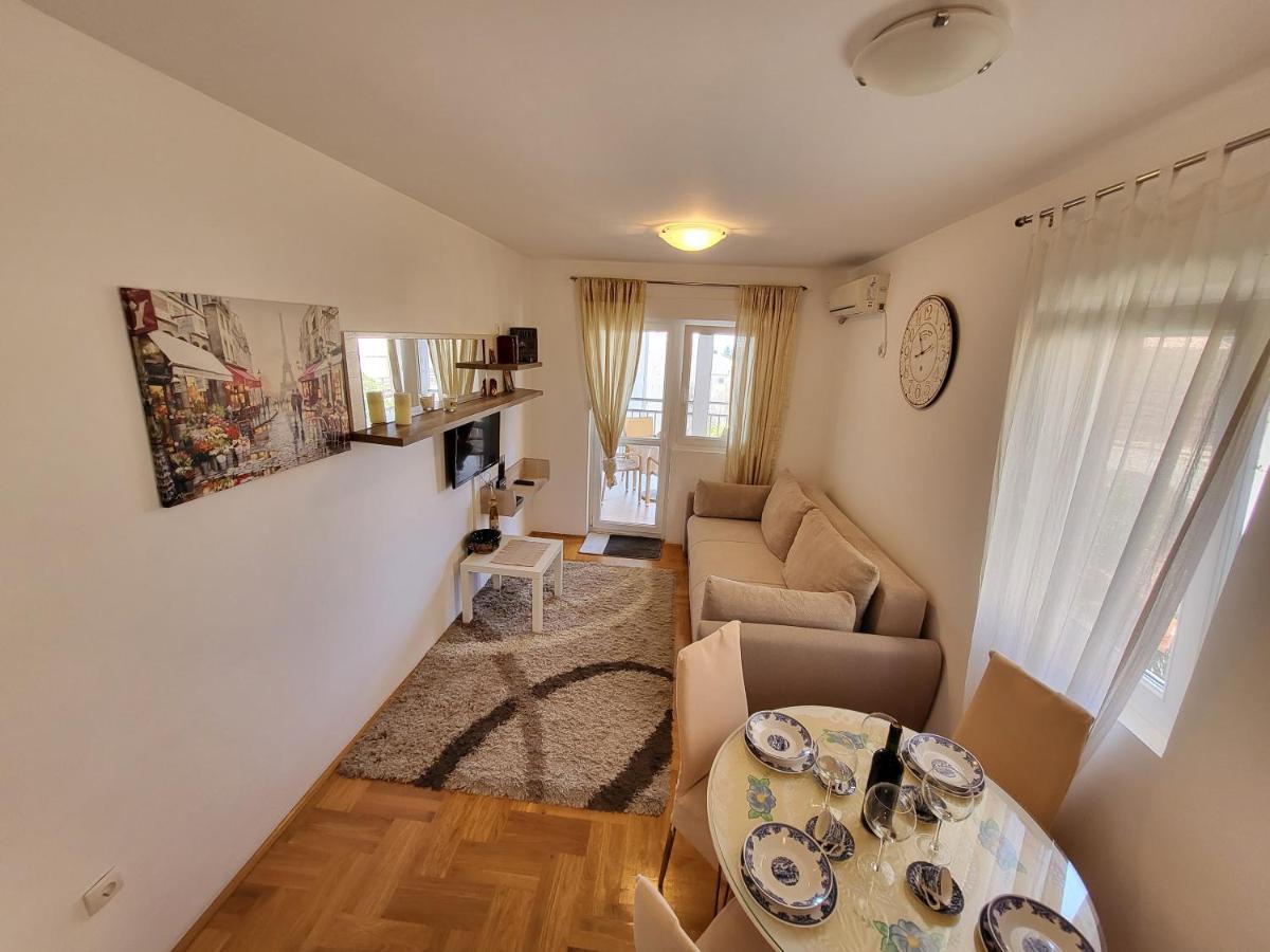 Apartment Rachel Petrovac Buitenkant foto
