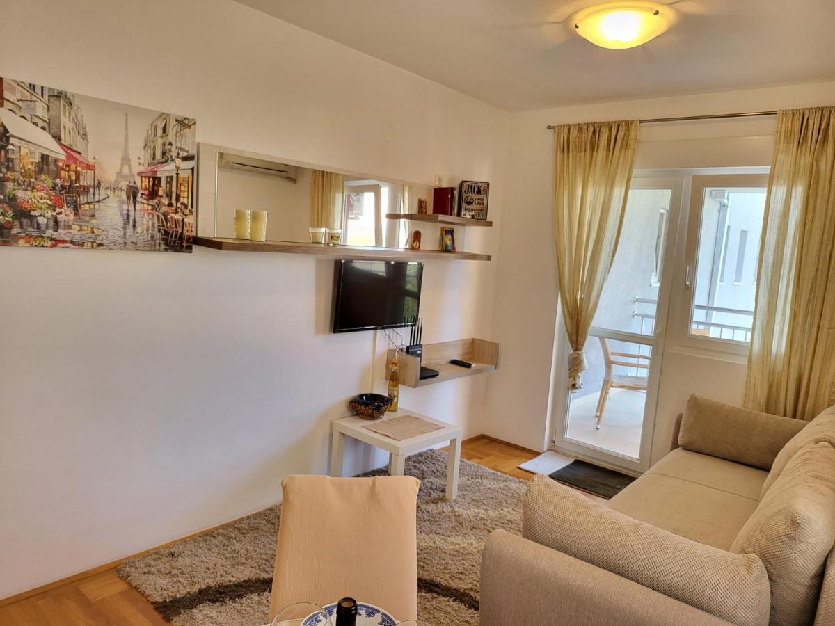 Apartment Rachel Petrovac Buitenkant foto